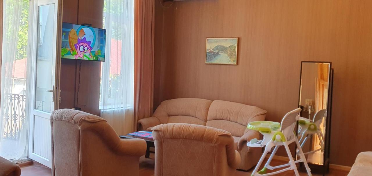 Bookinist Apartment Kutaisi Exterior photo